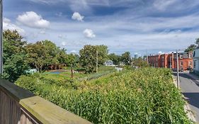 New! Boston Condo Near Mbta, 3 Mi To Fenway!